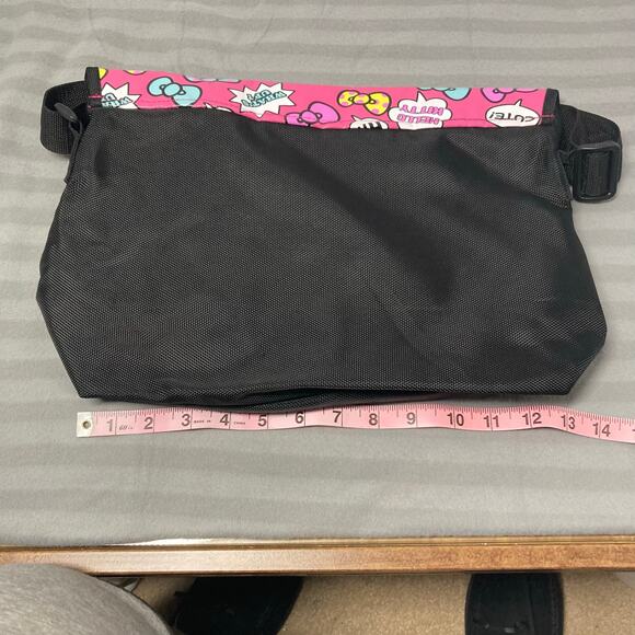 Sanrio Hello Kitty Bow Messenger Bag Black and Pink Great Used Condition - Picture 4 of 8
